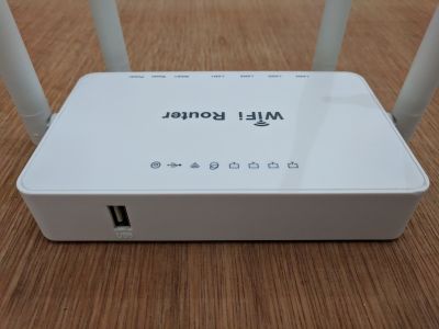 ZBT WR8305RT (Front View) ZBT WR8305RT (Front View)